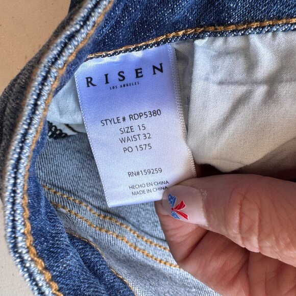 Risen - High Rise Cropped Straight Leg Jeans - Medium Wash - 15/32 - NWT - Picture 8 of 11